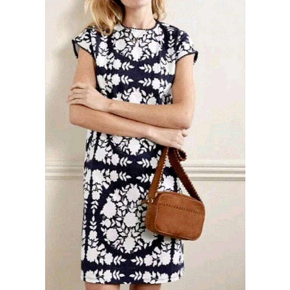 GUC Boden Navy and White Floral Mini Dress